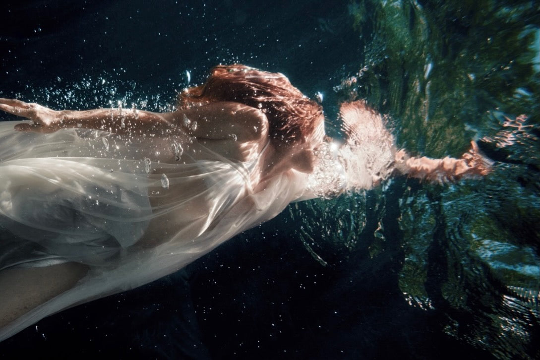 files/HolyWater_Mood_Board_2025-05_4_e14d79ac-befe-41c1-8f3d-ca1ebebaacbb.jpg